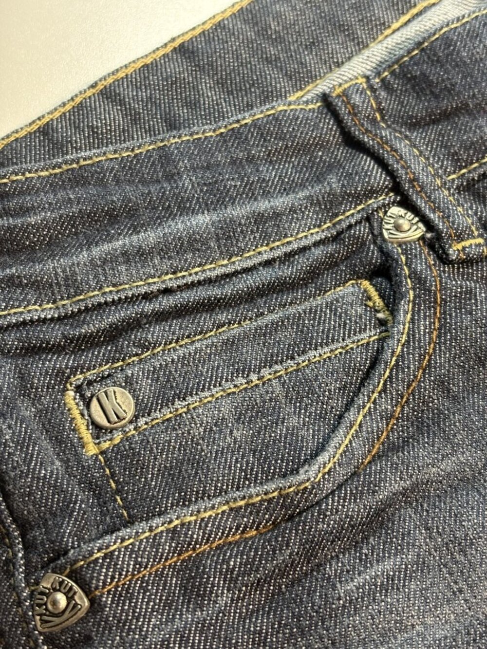 KUT From The Kloth Women's Size 12 Bootcut Flare Dark Wash Stretch Jeans 34x33 - Picture 3 of 9
